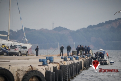 Σε εξέλιξη η επιχείρηση μεταφοράς των ναυαγών στην Πρέβεζα -Η ανακοίνωση του ΕΚΑΒ για την πολύνεκρη τραγωδία ανοιχτά των Παξών