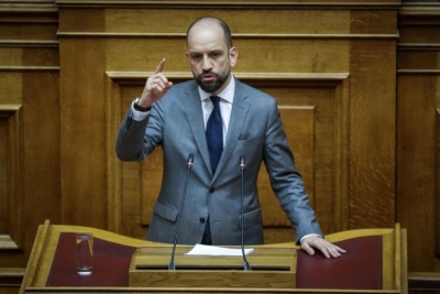 Κώστας Μπάρκας στη Βουλή: “Ο ΣΥΡΙΖΑ-ΠΣ υψώνει δημοκρατικό τείχος απομόνωσης των λογικών της Χρυσής Αυγής”
