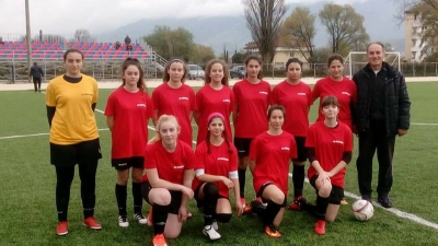 Η ομάδα ποδοσφαίρου κοριτσιών του ΓΕΛ Θεσπρωτικού στα προημιτελικά του Πανελλήνιου Σχολικού Πρωταθλήματος