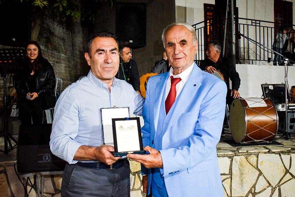 agia 10 copy