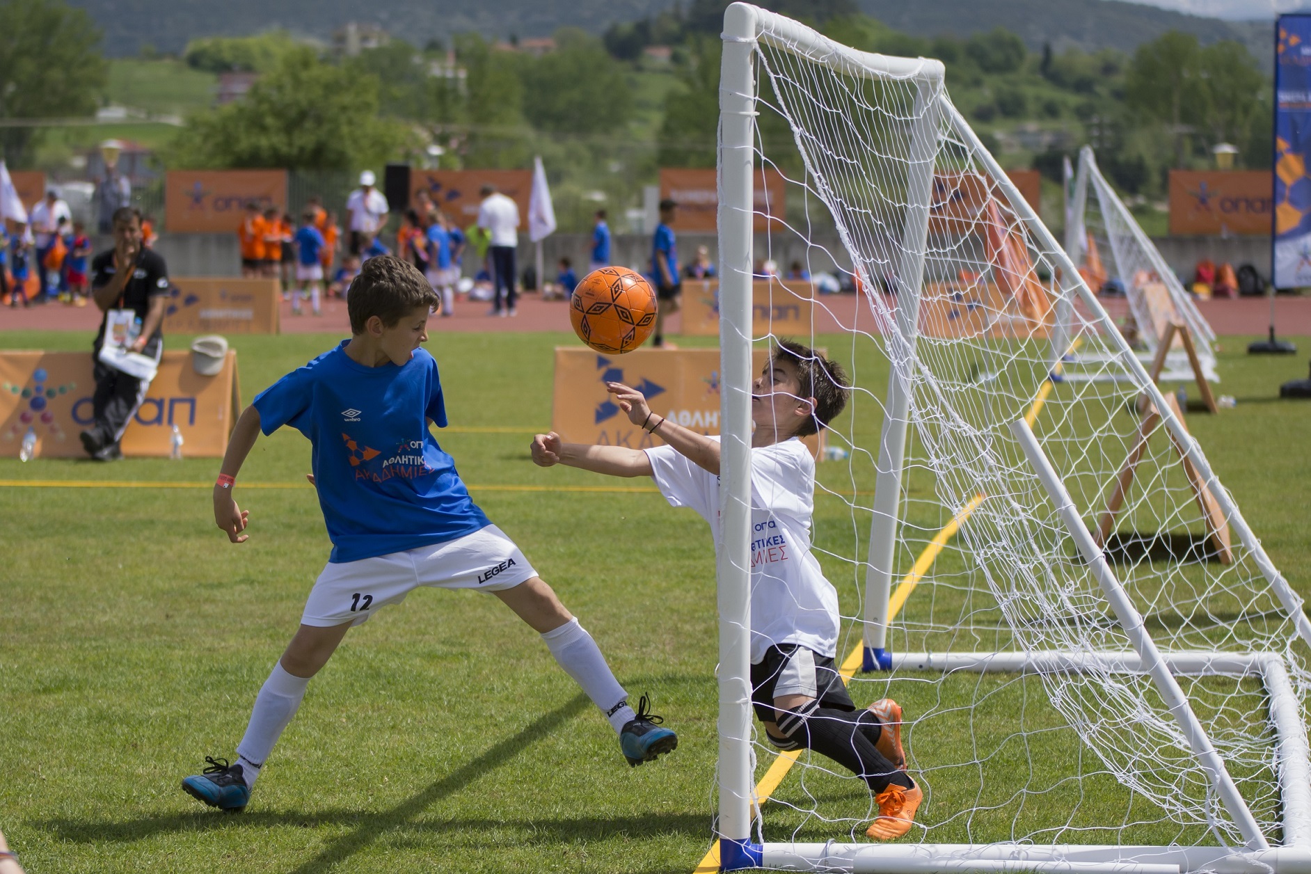 Παιχνίδια Ποδοσφαιρικών Δραστηριοτήτων με τα παιδιά των Αθλητικών Ακαδημιών ΟΠΑΠ