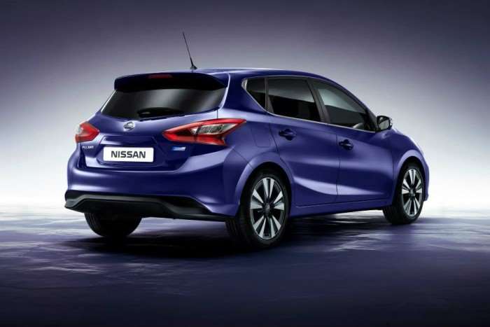 Nissan-Pulsar-2015-2-700x467
