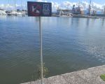 Ταμπέλα “απαγορεύεται το ψάρεμα” τοποθέτησε η Μαρίνα Πρέβεζας στο χώρο δίπλα από την Πλατεία Ανδρούτσου (pics)