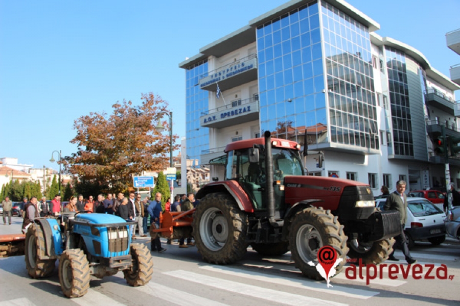 "Το δις εξαμαρτείν…"-Ανακοίνωση της ΤΕ του ΚΚΕ για την παρουσία της ΧΑ στο αγροτικό συλλαλητήριο στην Πρέβεζα