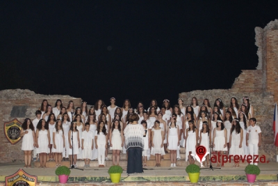 «Μαγική» τελετή λήξης στο 34ο Διεθνές Χορωδιακό Φεστιβάλ της Πρέβεζας (pics+vid)