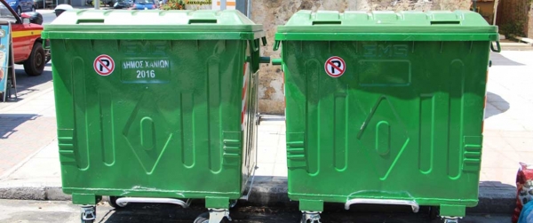 Ανανεώνει τους πλαστικούς κάδους απορριμμάτων ο Δήμος Πρέβεζας