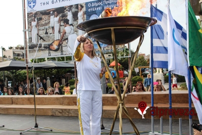 Άει χάσου... μυρμηγκάκι (Της Κλαίρης Αθανασίου)