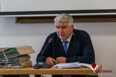 Σχεδιάζουν πλωτές προβλήτες που θα τοποθετηθούν σε λιμάνι και Βαθύ