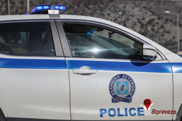 Εξιχνιάστηκε κλοπή από όχημα στην Πρέβεζα