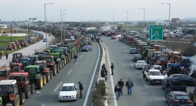 Τα μπλόκα σε Καναλάκι και Ωρωπό πηγαίνουν... Θεσσαλία