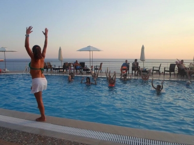 Aqua Aerobic στο Azalena Hotel με μία Ολυμπιονίκη! (photo)