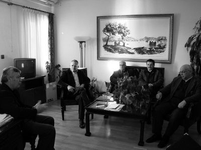 Κλιμάκιο του ΙΓΜΕ συναντήθηκε με τον Δήμαρχο Πρέβεζας – Έγινε ενημέρωση για τις δράσεις στην περιοχή μας για την αντιμετώπιση των κατολισθήσεων