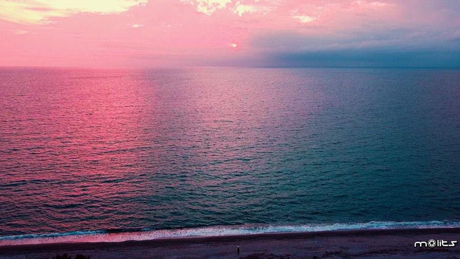 Pink at dusk (του Νίκου Δημολίτσα)