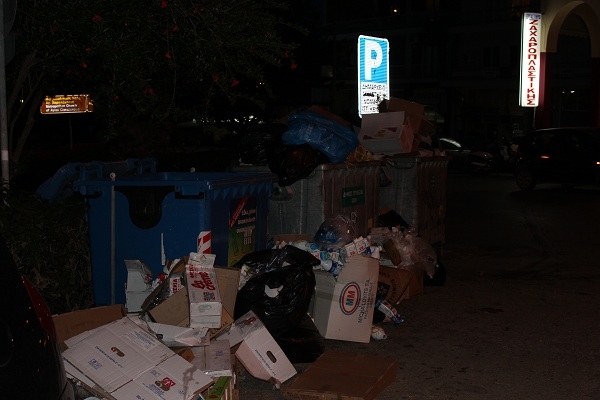 Αρνητικά σχόλια για τα σκουπίδια... (photo)