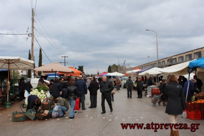 «Χωρίς κανένα θεσμικό πλαίσιο συνεχίζουν τη λειτουργία τους οι ''αγροτικές αγορές'' παρά τις εξαγγελίες»