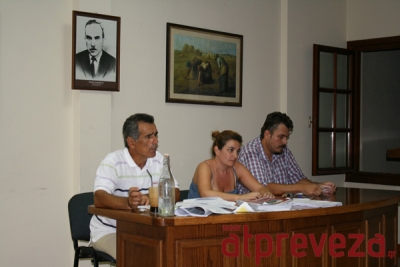 Πλατιά σύσκεψη συνδικάτων στο Εργατικό Κέντρο – Σήμερα συγκέντρωση του ΠΑΜΕ στην Πρέβεζα (photo)