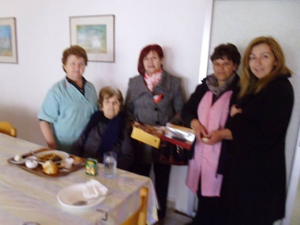 Τις γυναίκες στο γηροκομείο Πρέβεζας επισκέφτηκε ο Σύλλογος Γυναικών Αγίου Θωμά