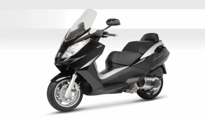 Σπύρος Ζηκίδης: Peugeot scooters-Γαλλική φινέτσα και κορυφαία ποιότητα κατασκευής!