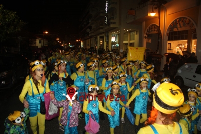 Με βροχή αλλά και πολύ κέφι το Καρναβάλι Γυναικών της Πρέβεζας