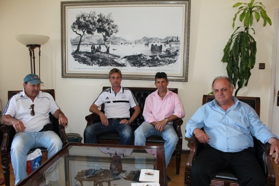 Ο Δήμος Πρέβεζας υποδέχθηκε τους Όλιβερ Κουν και Γιώργο Μεταξαράκη (pics)