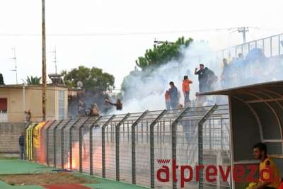 «Ποτέ δε σε προδώσαμε...»