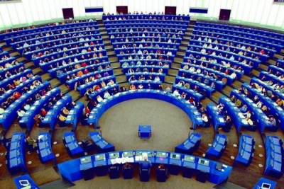 Στις 10 Μαϊου 1996 το Ευρωκοινοβούλιο αποφασίσει την απαγόρευση των ρατσιστικών κομμάτων