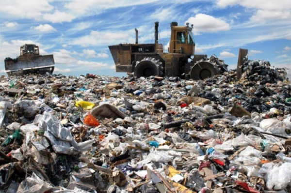 Αλλαγές στο νομοσχέδιο για τη διαχείριση των στερεών αποβλήτων ζητούν οι Δήμοι