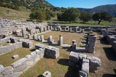 Απρόσκλητοι "επισκέπτες" αναστατώνουν την Αρχαία Κασσώπη