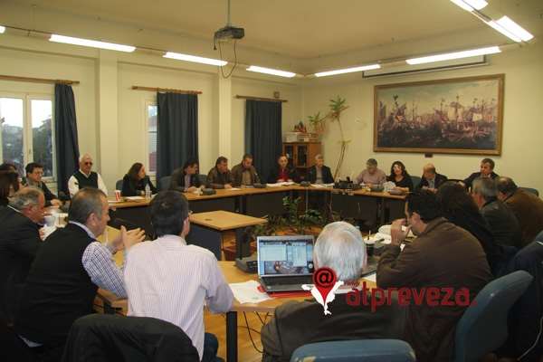 Καυστική επιστολή του Συλλόγου Οπωροπωλών Παντοπωλών Πρέβεζας κατά της δημοτικής αρχής