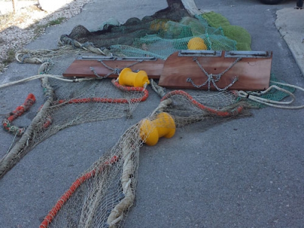 Συνελήφθη αλιέας που χρησιμοποιούσε τρατάκι στον Αμβρακικό