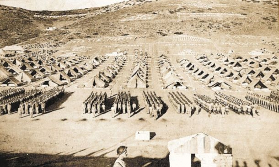 Στις 26 Μαϊου 1947 στρατιώτες αποβιβάζονται στην Μακρόνησο