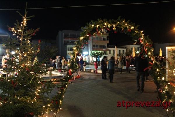 Το Χριστουγεννιάτικο χωριό του Δήμου Πρέβεζας ανοίγει σήμερα τις πύλες του!