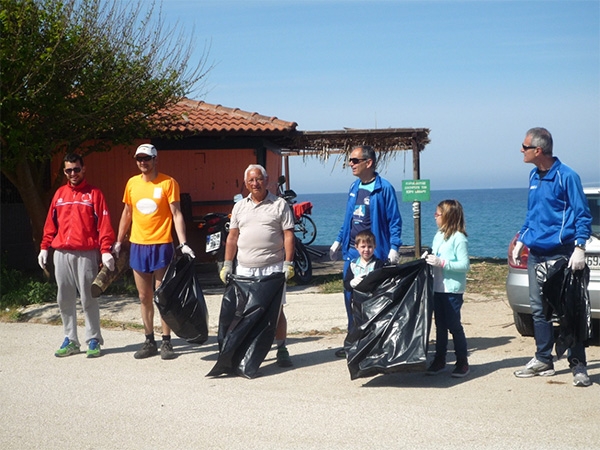 Ο Σύλλογος Δρομέων Πρέβεζας συμμετέχει και φέτος στο «Let&#039;s do it Greece» και καθαρίζει το Μονολίθι