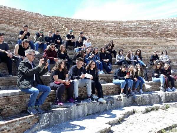 Μαθητές του 10ου ΓΕ.Λ. Ηρακλείου «υιοθετούν» το ρωμαϊκό ωδείο Νικόπολης