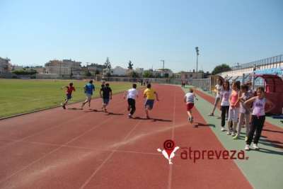 Σχολική γιορτή του στίβου στην Πρέβεζα
