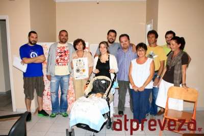 «Ο ένας πρέπει να δίνει το χέρι στον άλλο» (photo+video)