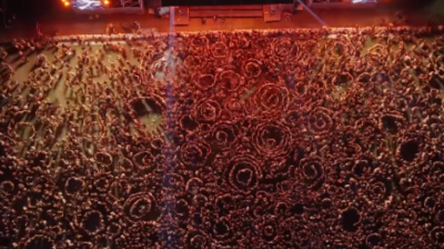 Δύο κόσμοι, ένας λαός! (του Σπύρου Κανιώρη)