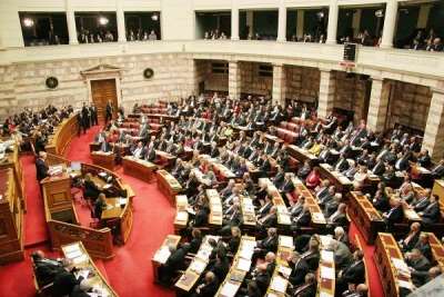 Το πρωί ψηφίζουμε τους πλειστηριασμούς… το βράδι «κανένα σπίτι στα χέρια τραπεζίτη»! (του... Σπίθα)