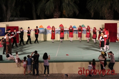 « Όταν θα πάω κυρά μου στο παζάρι ….» -Παράσταση από το Τμήμα Ελληνικών Παραδοσιακών Χορών του Δήμου Πρέβεζας