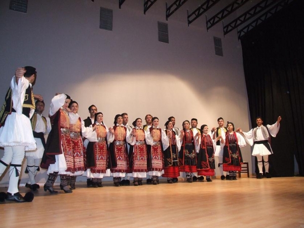 Ξεκινά αύριο από το Καναλάκι το 12ο Διεθνές Φεστιβάλ Παραδοσιακών Χορών