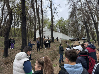 Δενδροφύτευση στη Λίμνη Ζηρού από τη Διεύθυνση Δασών Πρέβεζας με τη συμμετοχή μαθητών