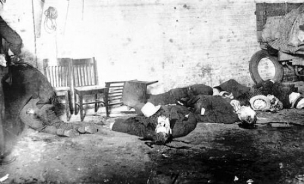 Στις 14 Φεβρουαρίου 1929 γίνεται η «σφαγή του Αγίου Βαλεντίνου»