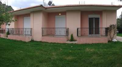 Lemi Apartments: Μπαλκόνι στο Ιόνιο στην παραλία των Ριζών Ν. Πρέβεζας