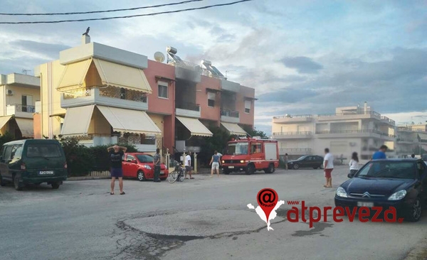 Φωτιά σε αυτοκίνητο σε υπόγειο κατοικίας στην Πρέβεζα-Άμεση η επέμβαση της Πυροσβεστικής