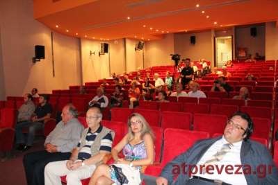 Εναρκτήρια εκδήλωση για τα 100 χρόνια σε... άδεια καθίσματα