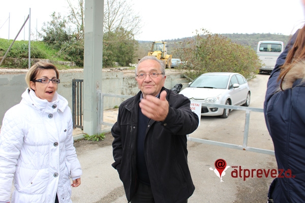 Συγκινητική η αλληλεγγύη των ηλικιωμένων - «Εμείς σαν Έλληνες περάσαμε προσφυγιά»