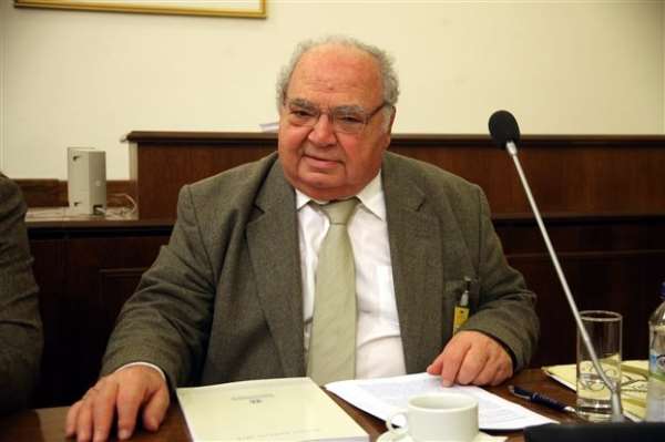 Περιπτώσεις για «γέλια και για κλάματα» στην Ήπειρο περιγράφει η Έκθεση Ρακιντζή