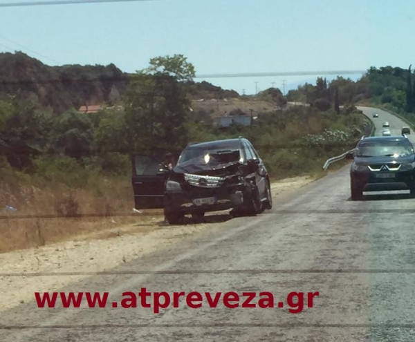 Τροχαίο ατύχημα στην Καστροσυκιά (photo)