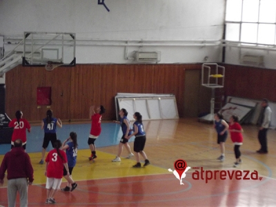 Νίκη για τα κορίτσια του 1ου ΓΕΛ Πρέβεζας απέναντι στο 7ο ΓΕΛ Ιωαννίνων στο σχολικό πρωτάθλημα καλαθοσφαίρισης