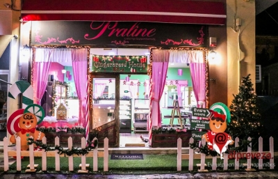 Τα πιο γλυκά Χριστούγεννα στο μπισκοτόσπιτο του Praline Pastry Shop!